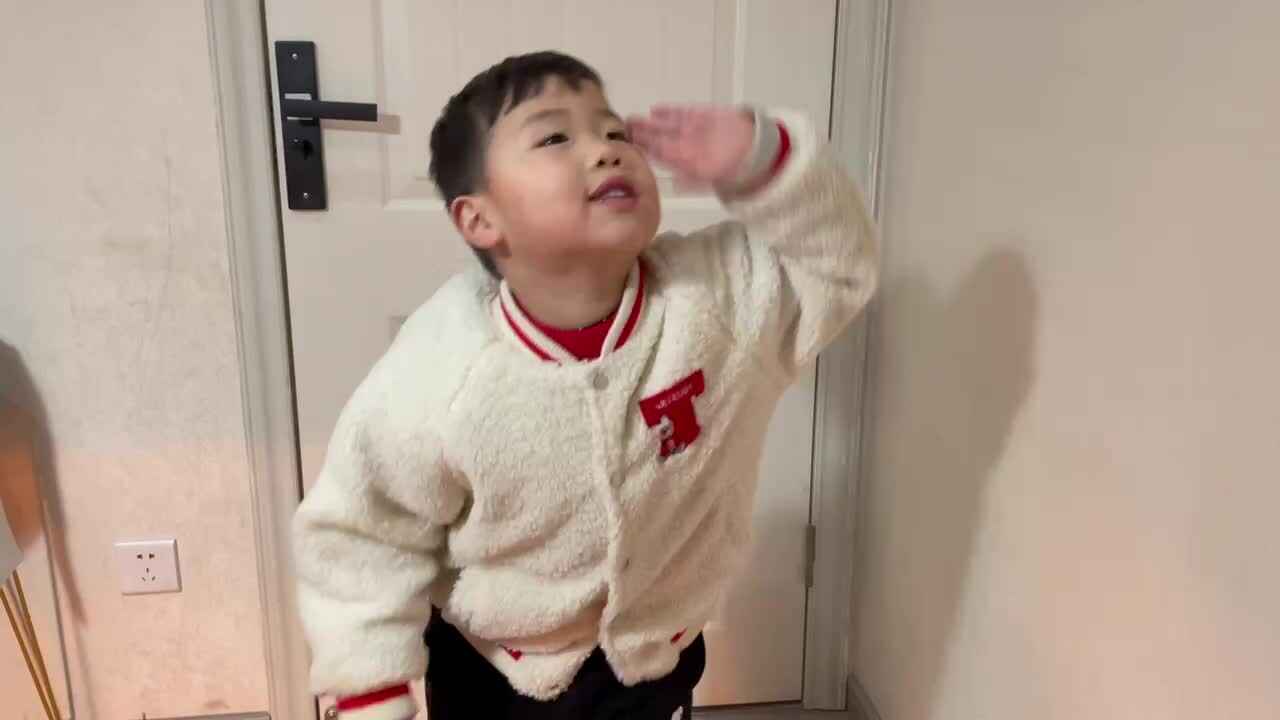 2023级B班宋伊泽20211228闯关练习左右运动操