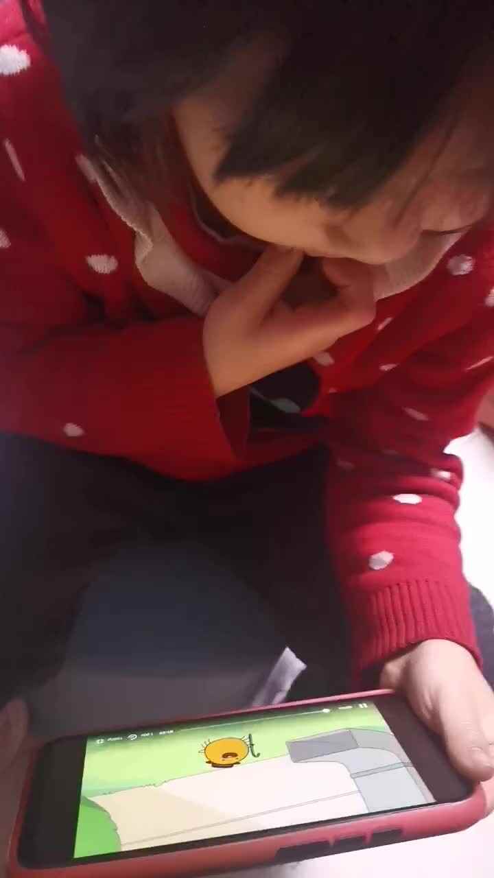 观看英文儿歌The  Eensy  Weensy   SPider小小蜘蛛