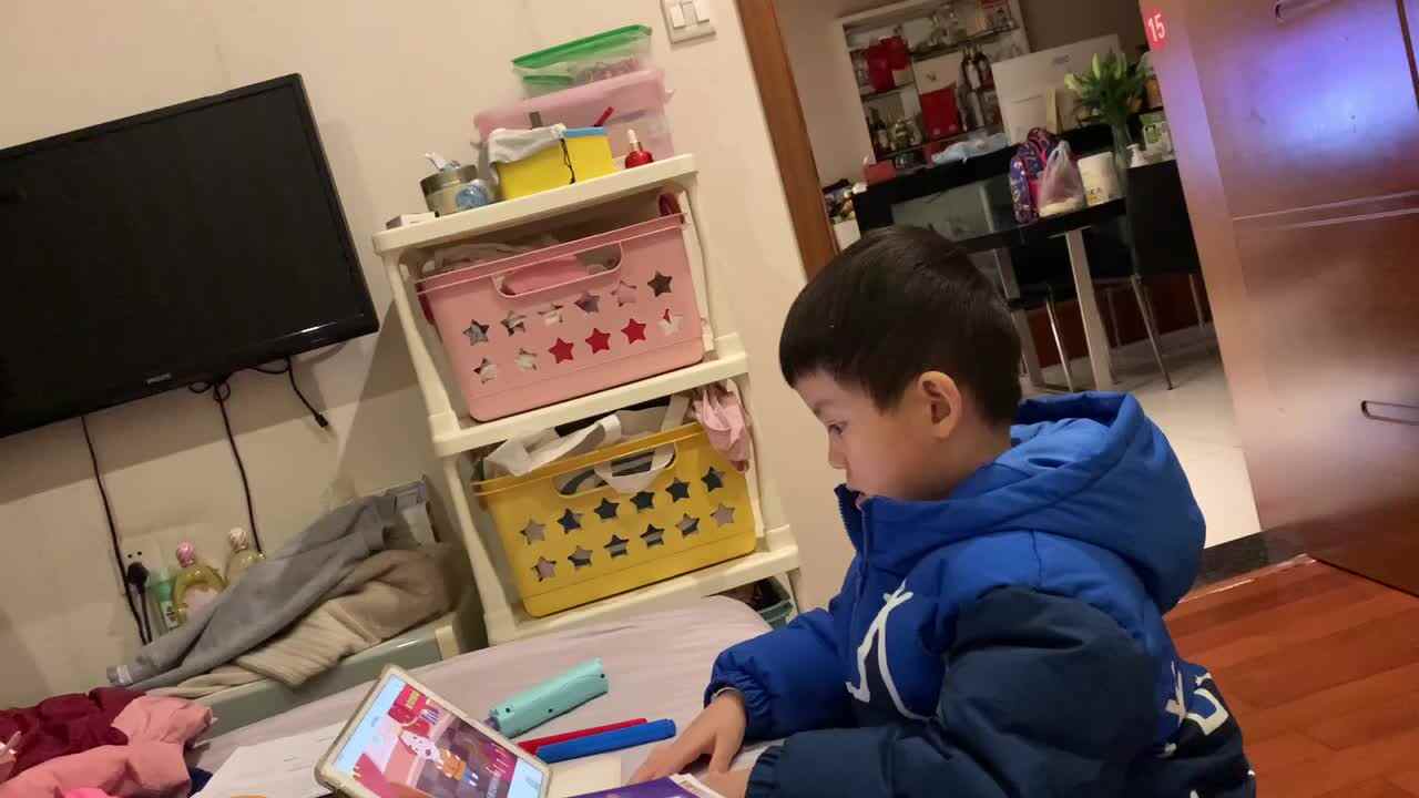 皇帝的新装.MOV