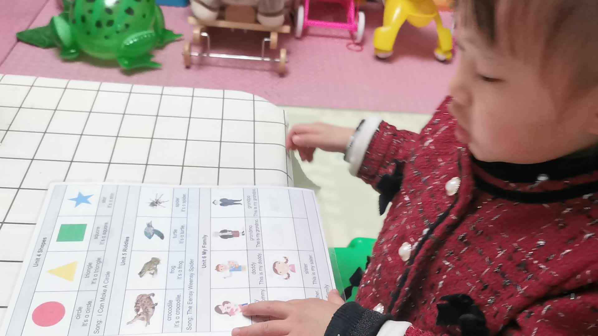 VID_20220108_193022.mp4      1月7日指读鲨鱼英语单词