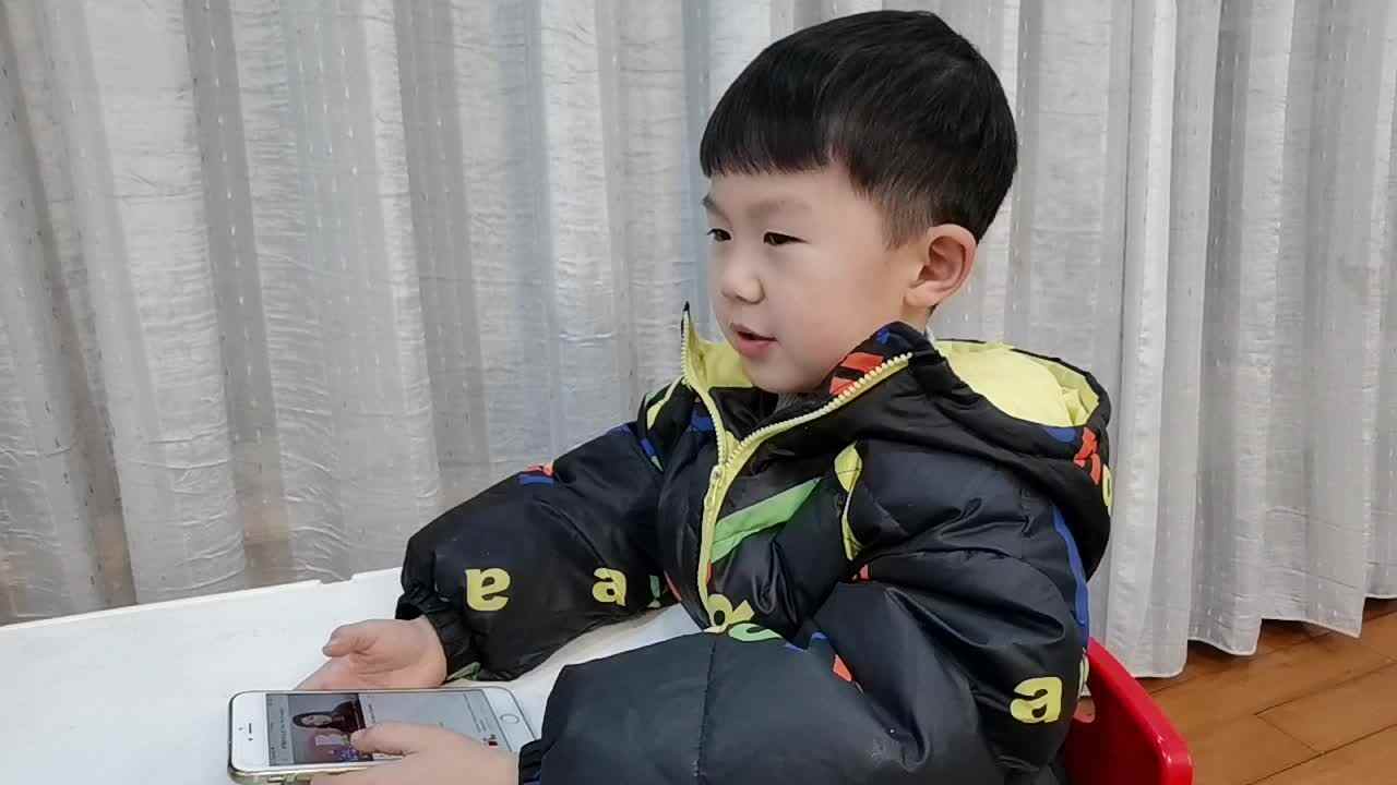 好饿的毛毛虫.mp4