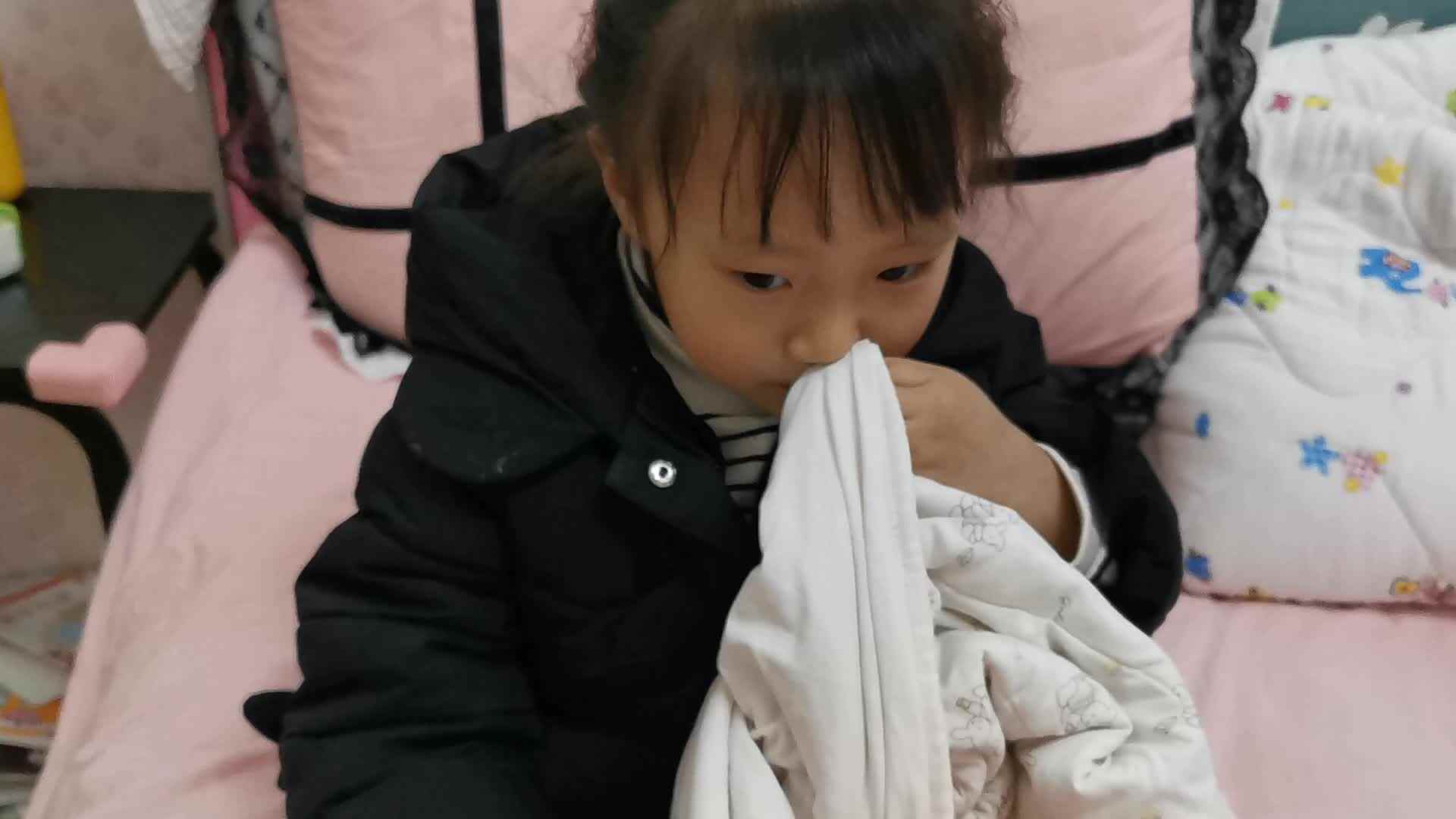 VID_20220105_211202.mp4    1月5日 背诵古诗题西林壁
