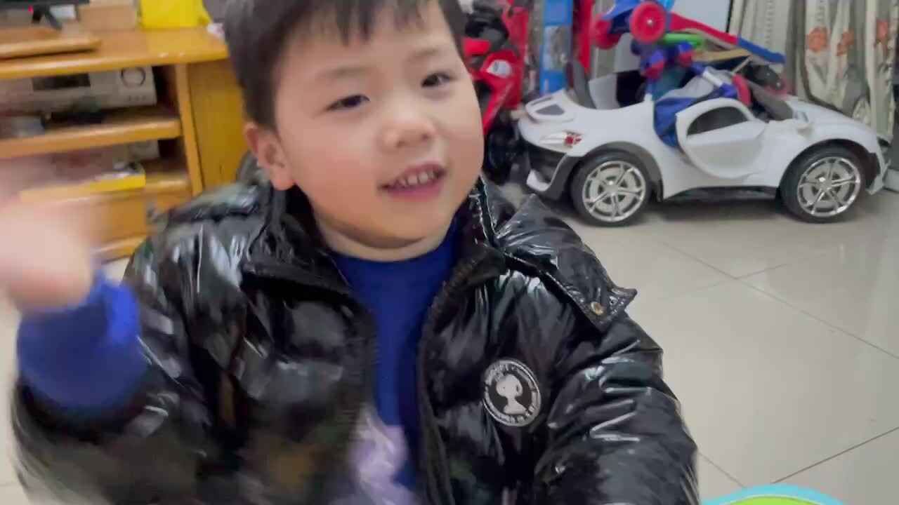 2023级B班宋伊泽20220117闯关练习很饿的毛毛虫