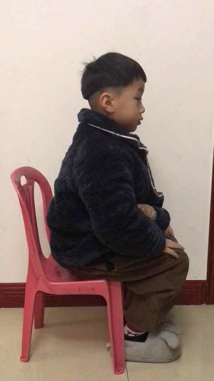 实验学前2班2.14作业坐姿练习.MOV