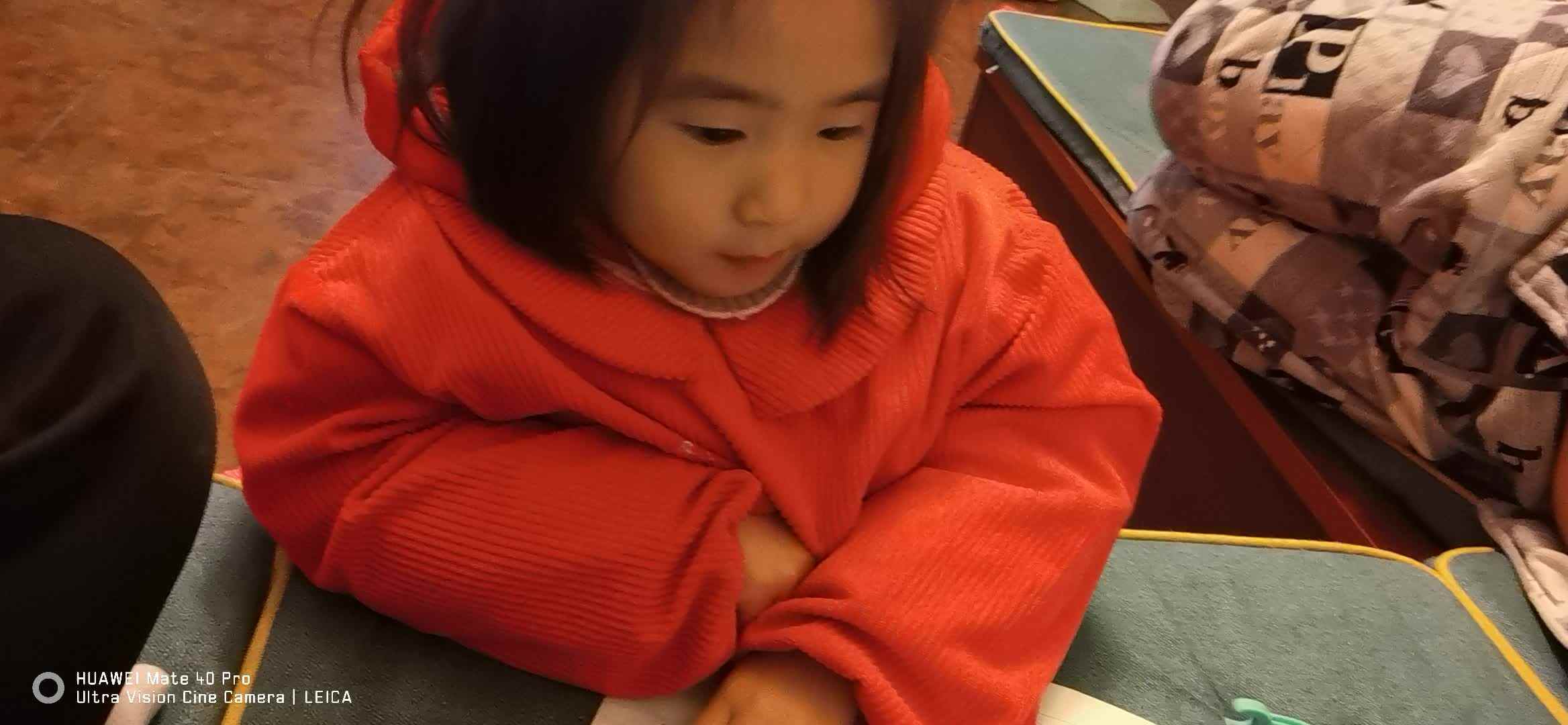 观看绘本（郑人买履）