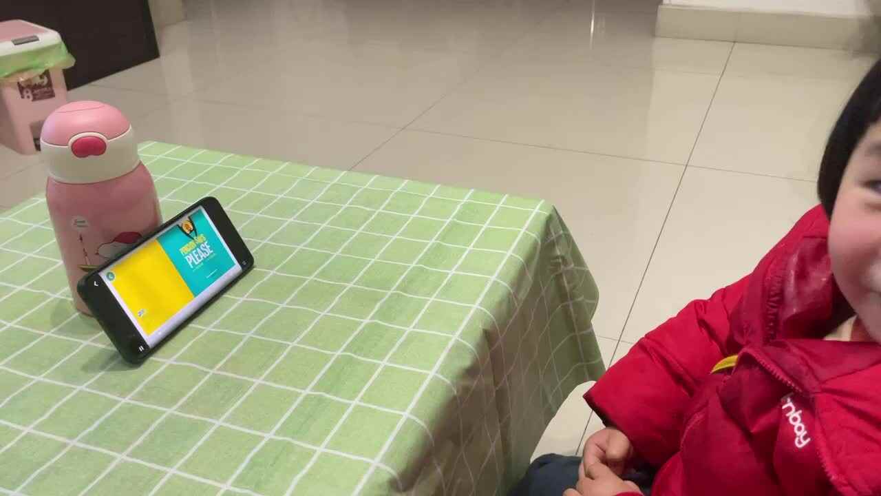 小A班何林夏《企鹅说谢谢》2022-02-25.mp4