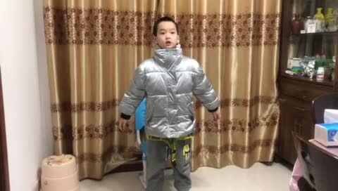 学A班 袁承泽泰 《站姿坐姿练习》