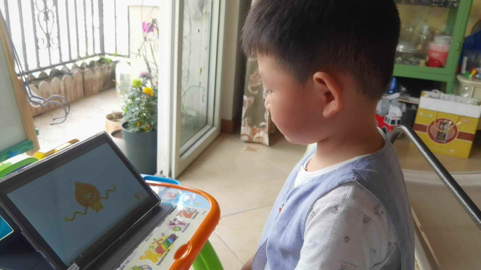 观看视频 多少手指.mp4
