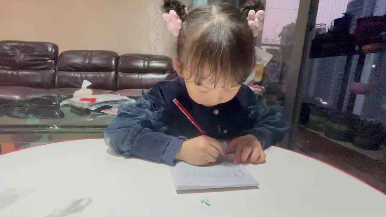 2023级大B班段舒婷20220310闯关练习指读古诗《秋思》、书写数字《4》.MOV