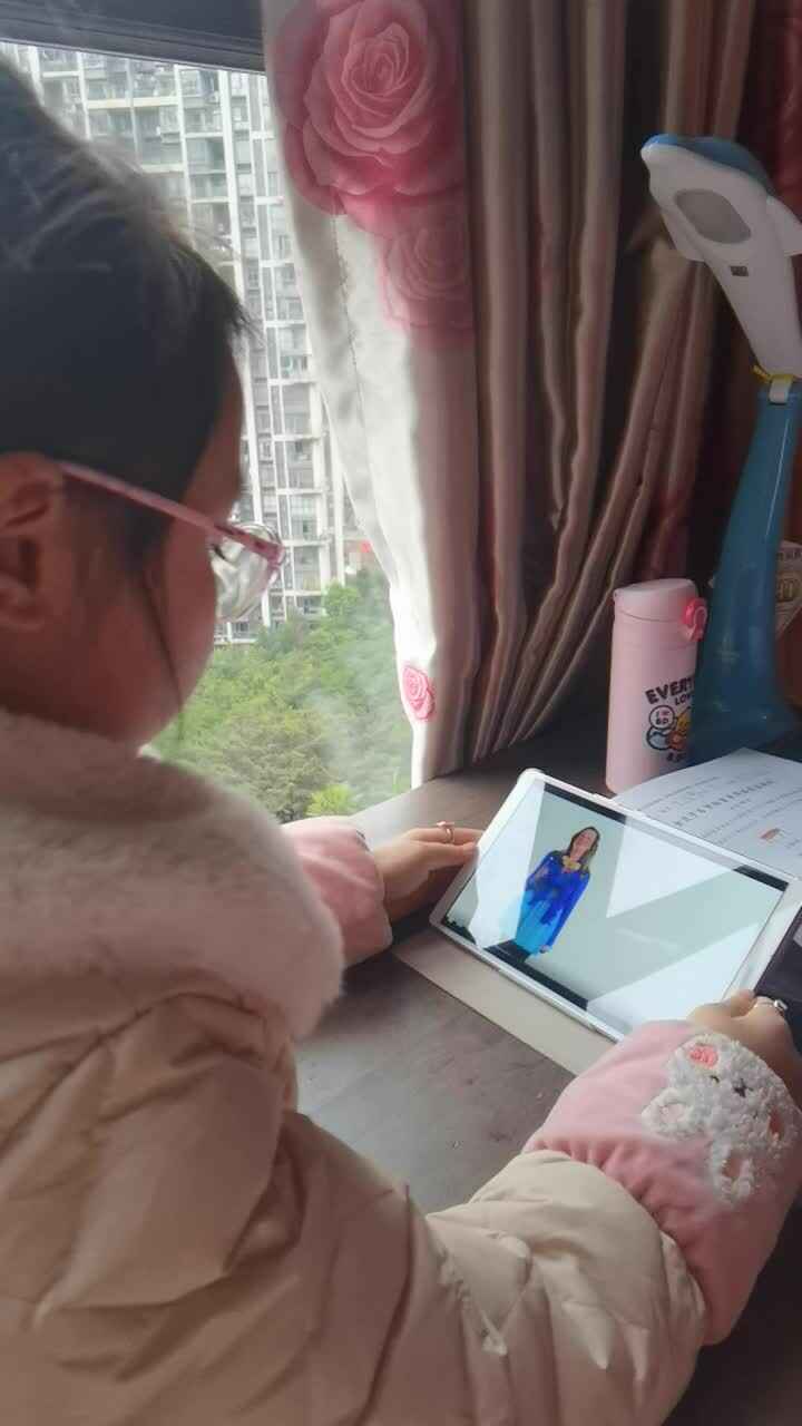 甘语墨2022.3.4英语视频观看作业