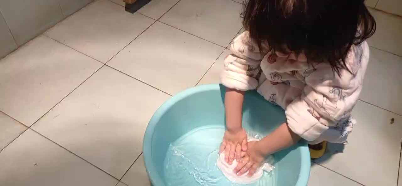 罗一:洗隔汗巾