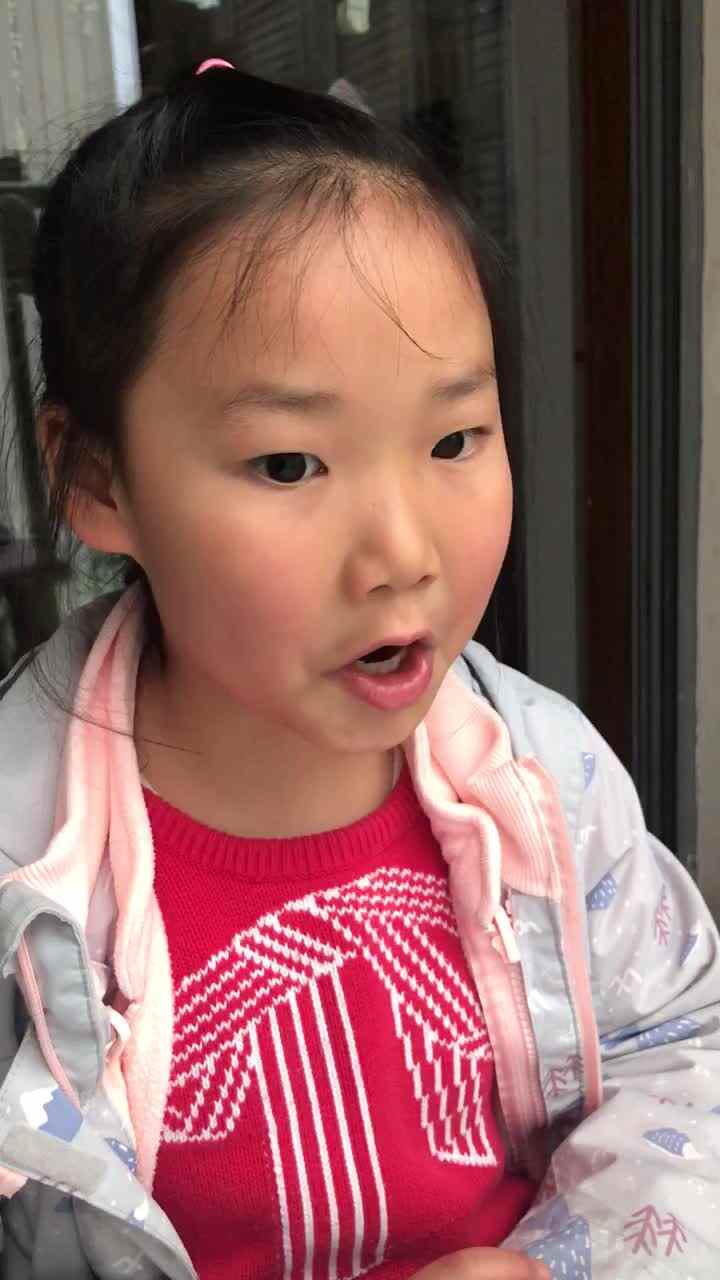 3月5日李欣妍看图说话《苹果》