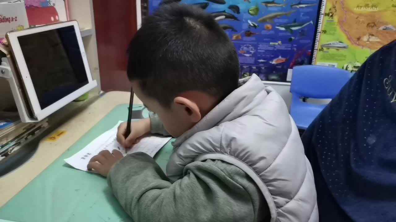 《书写数字9和10》.mp4