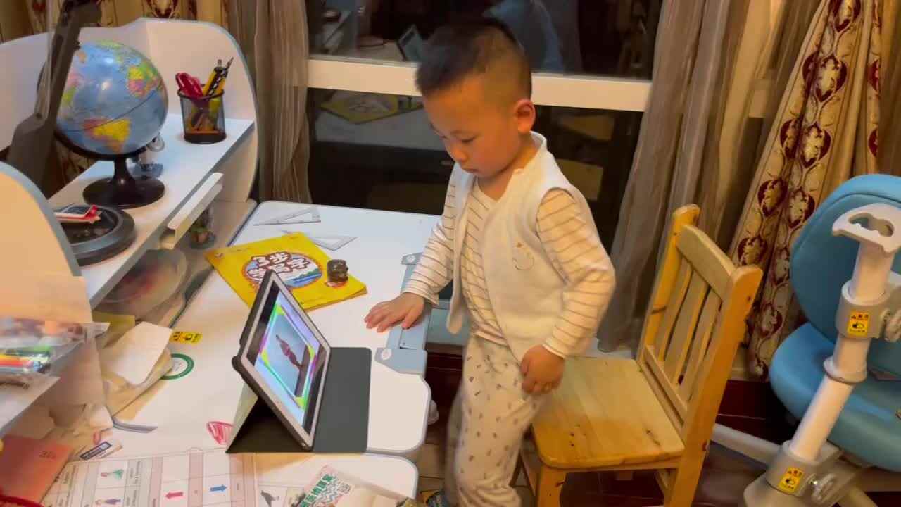 2023级大B班甘新叶20220315生活安全，电梯故障