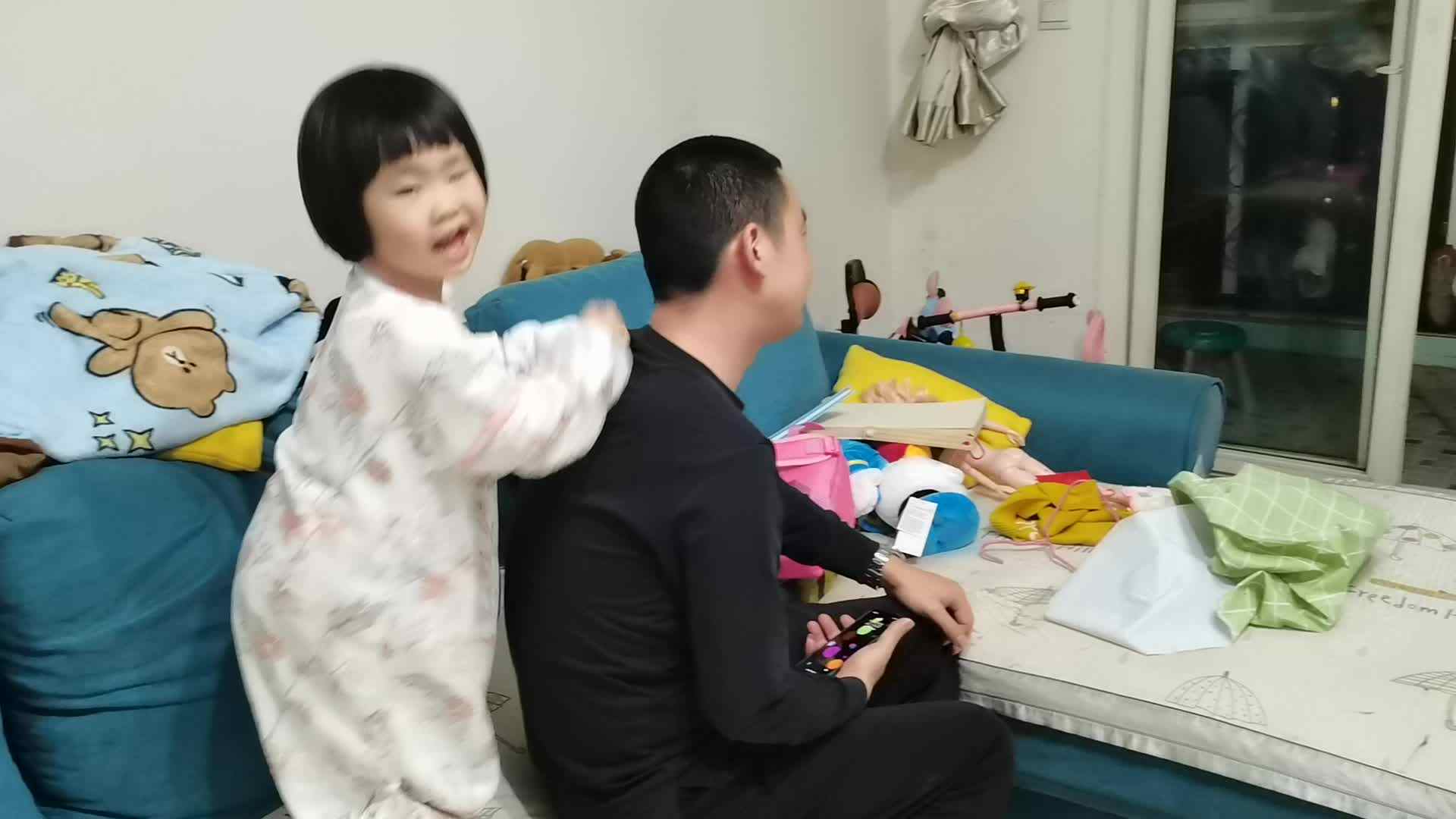小A班何林夏.mp4