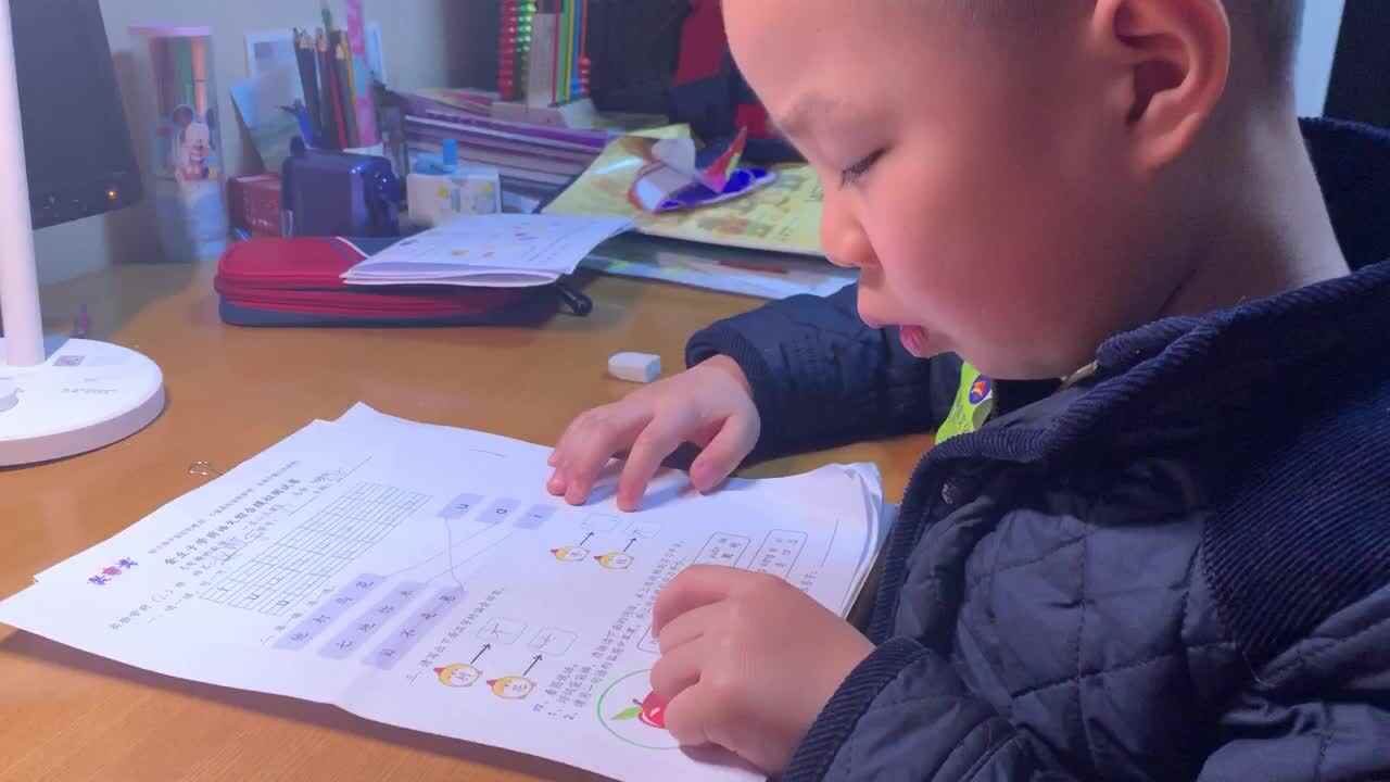 3.4语文作业—看图说话-好词袋袋裤