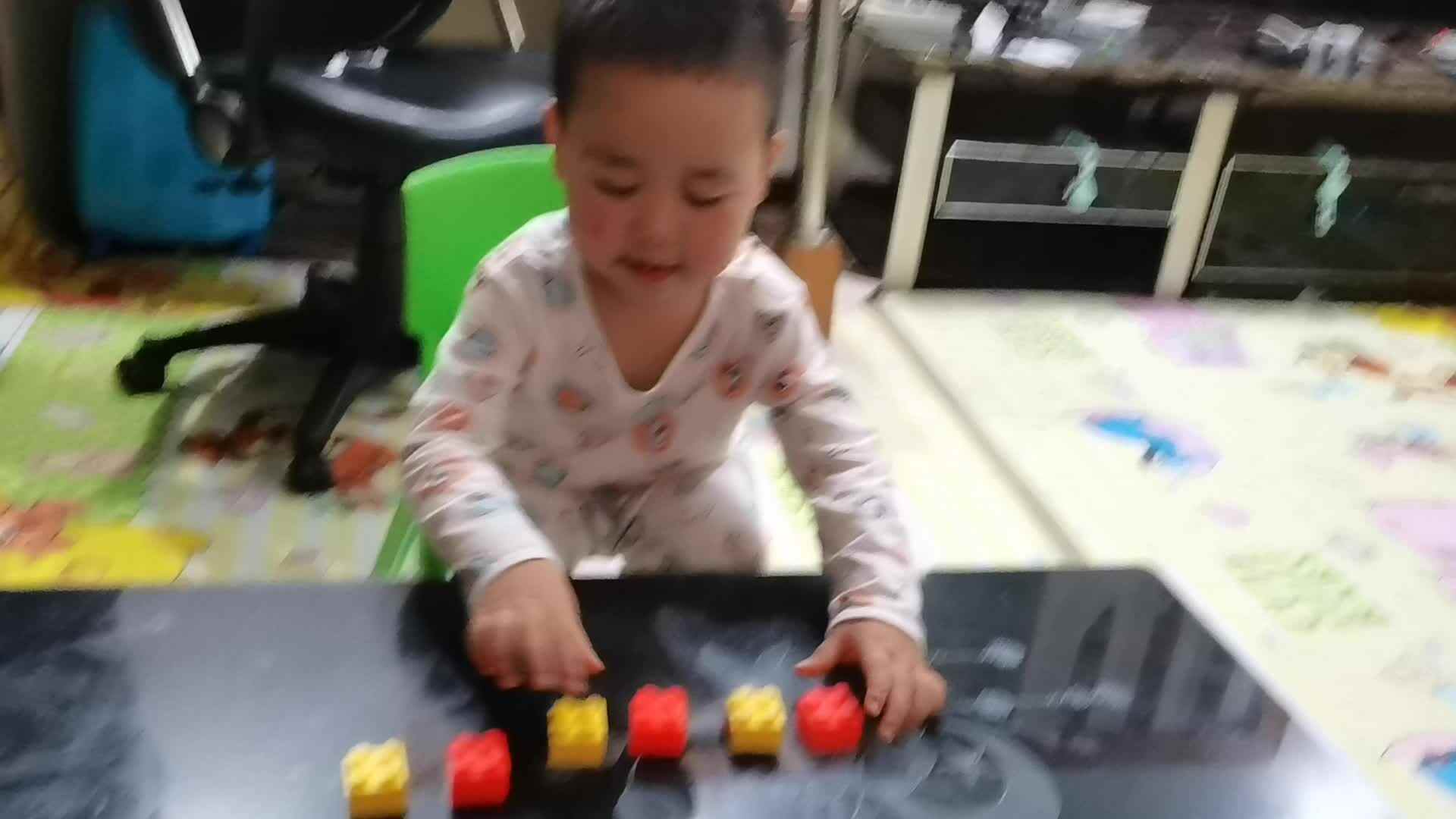 2022.4.21小A班闯关练习《颜色排序》