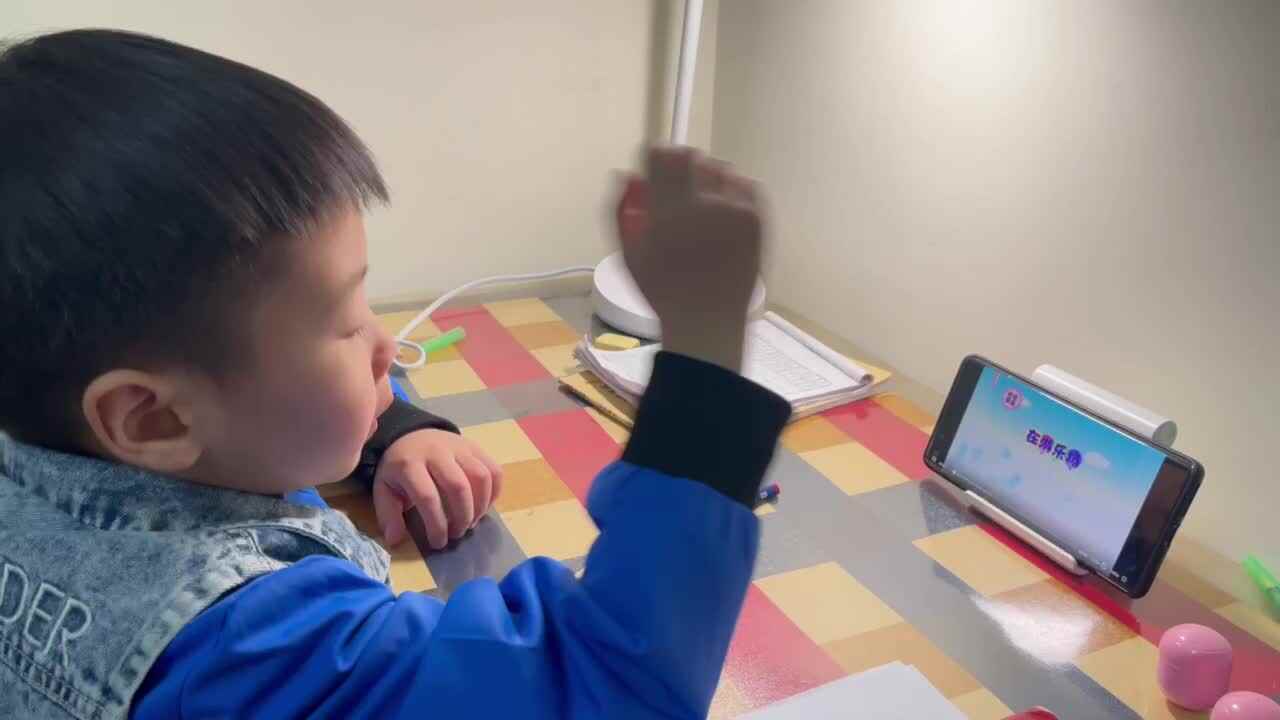 ⁣2023级B班20220419吴艺轩闯关练习-安全儿歌《在游乐场》.MOV