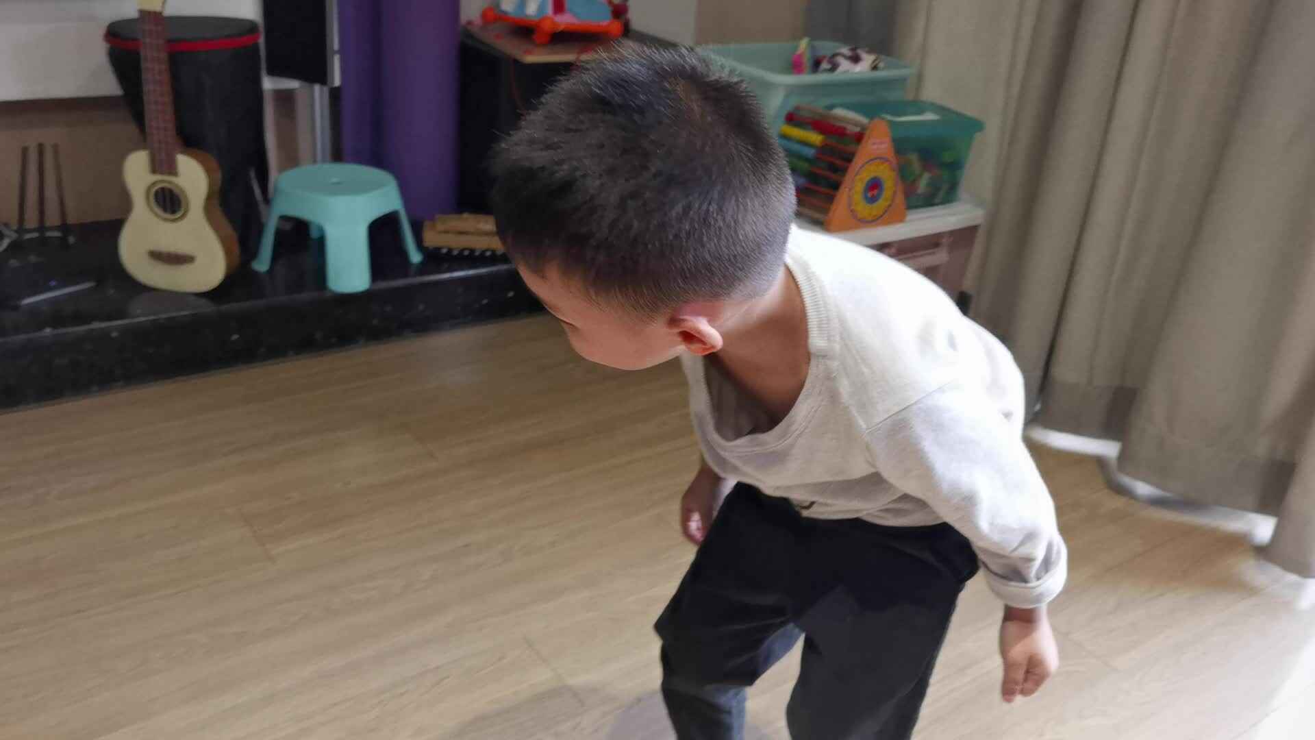 VID_20220424_175420.mp4