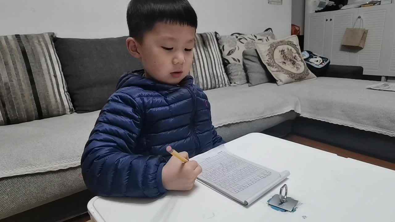 书写数字11和12.mp4