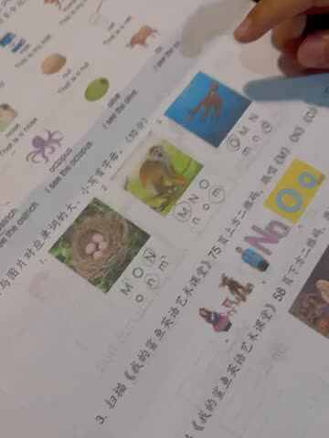 学B班丶李北辰观看英语视频.MOV