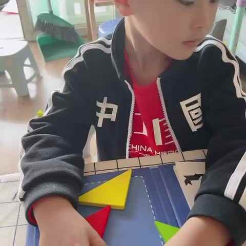 学B班丶李北辰（七巧板）