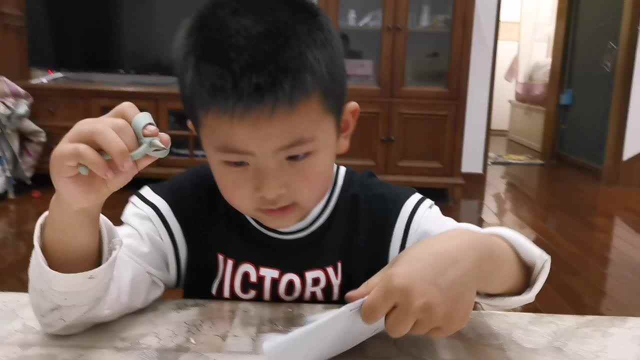 书写数字16、17.mp4