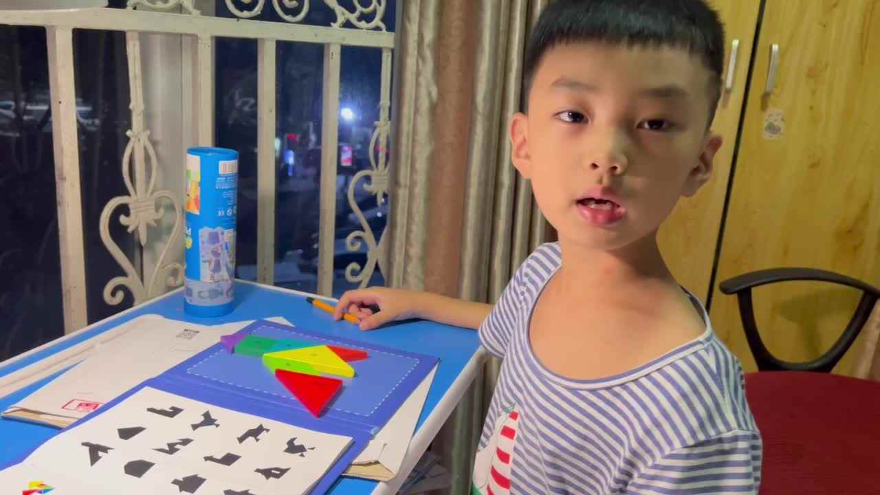 拼七巧板.MOV