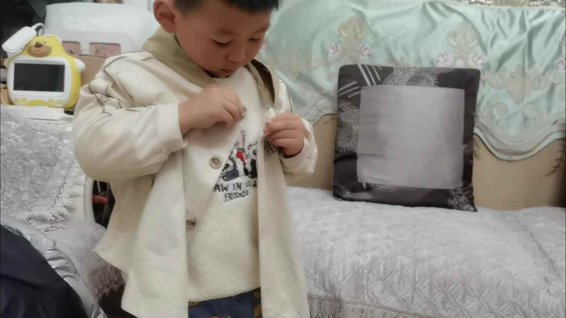 练习扣扣子.mp4