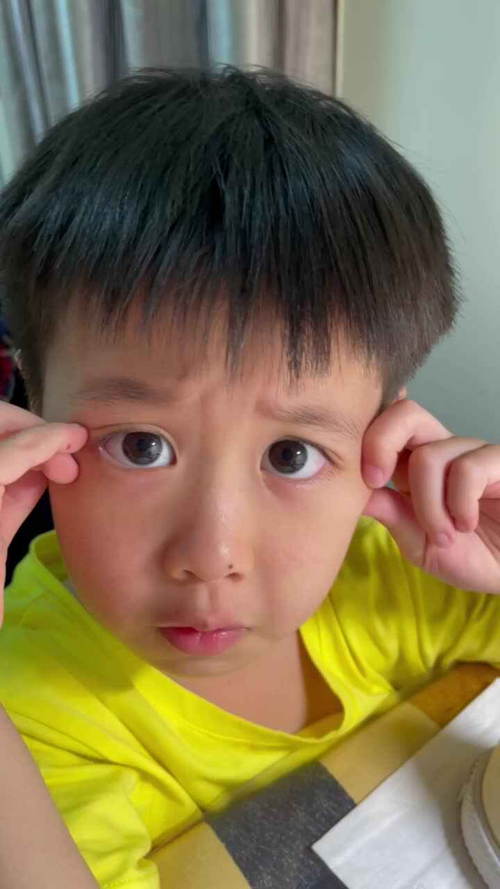 ⁣⁣2023级B班20220424吴艺轩闯关练习-系鞋带.MOV