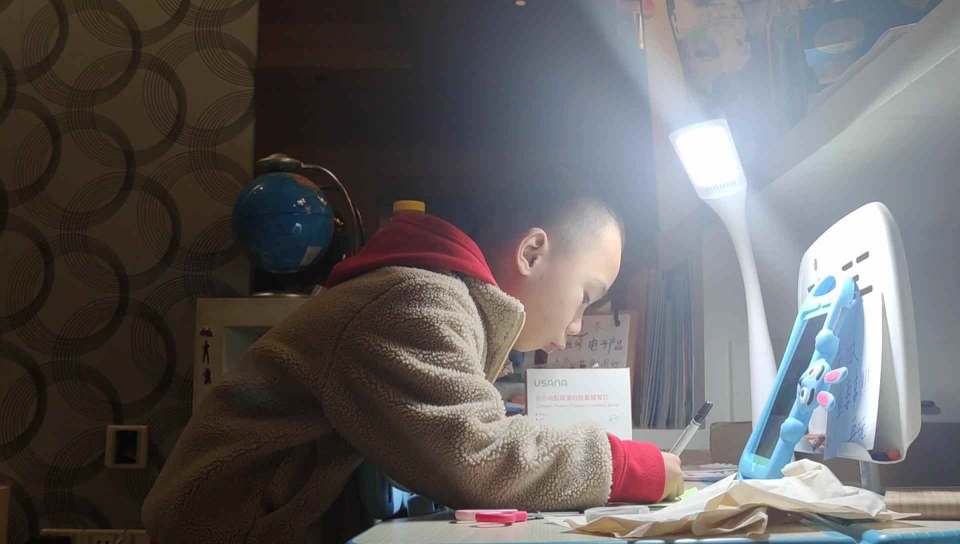 手工制作蚕宝宝