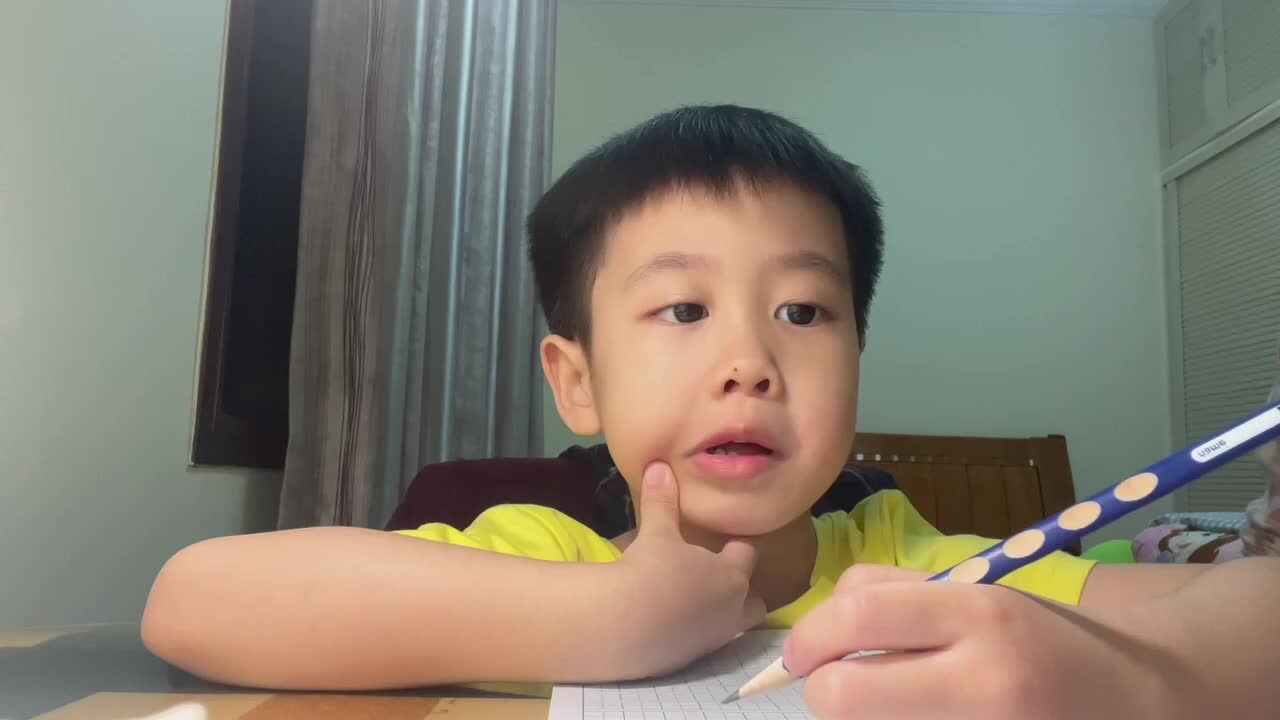 2023级B班20220424吴艺轩闯关练习-数字描红“25”.MOV