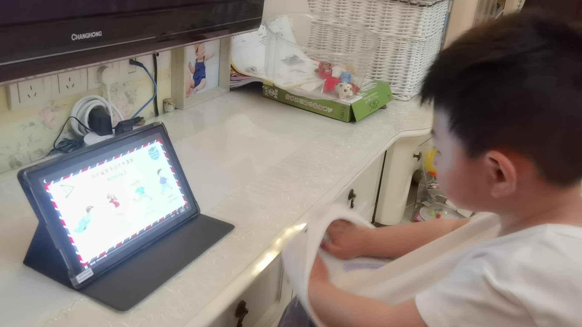 Actions 朗读.mp4