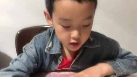 学A班 袁承泽泰《学儿歌~上下左右》