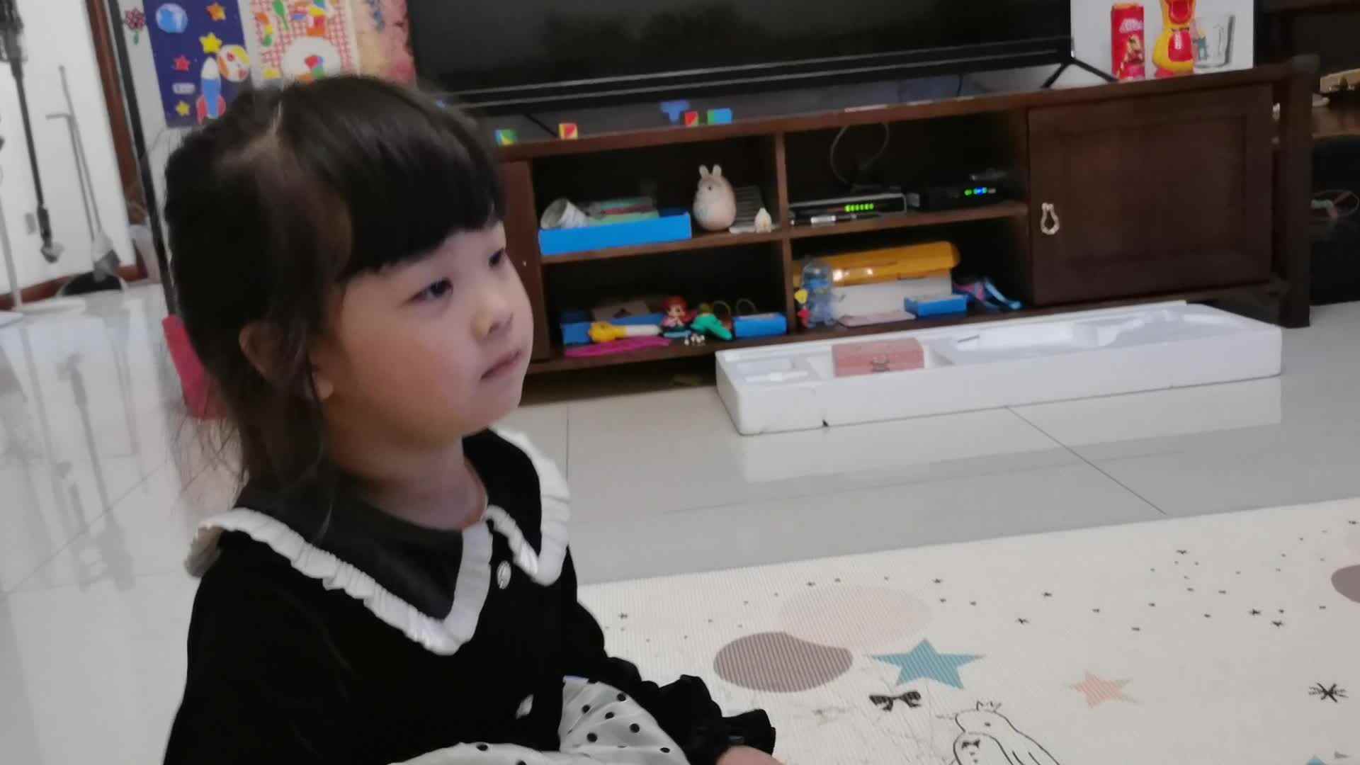 2022.4.17侯奕帆闯关练习《Walking Walking 走啊走》