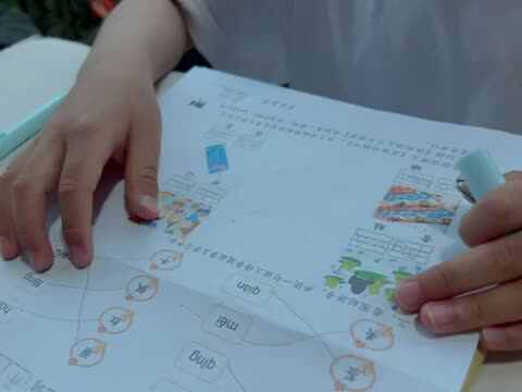 学B班丶李北辰语文作业8E16-5B05E7674A6F.MOV