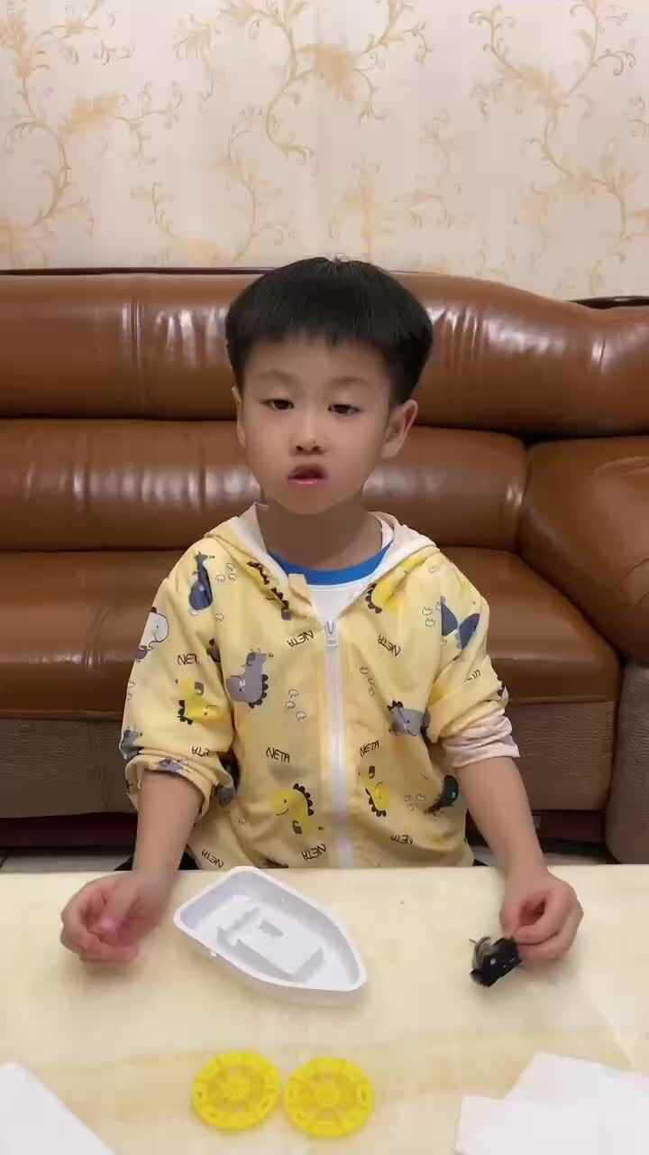 ⁣⁣⁣2023级B班20220522吴艺轩闯关练习-科学小实验《明轮船》.MOV