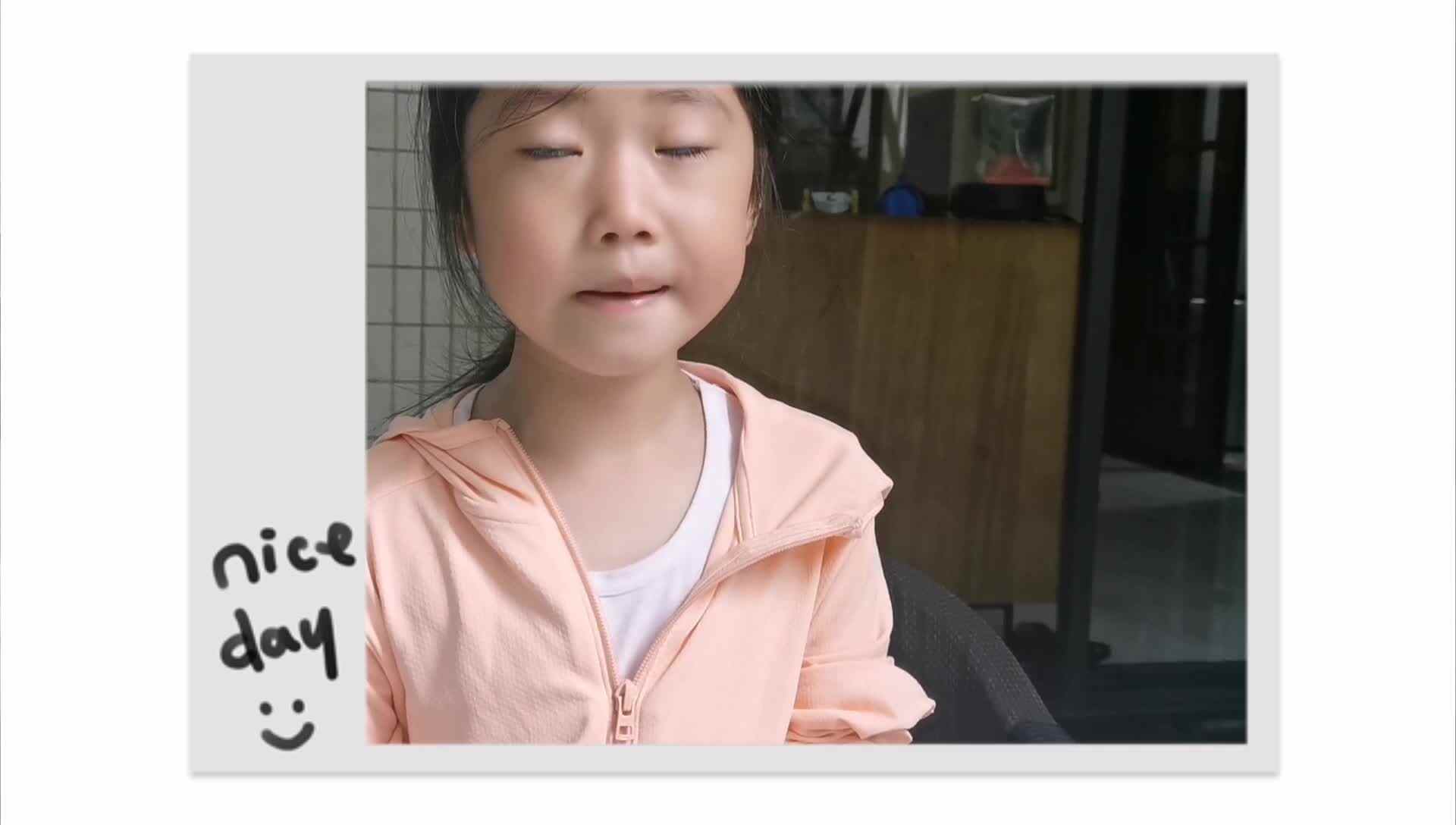 弹钢琴的小手.mp4