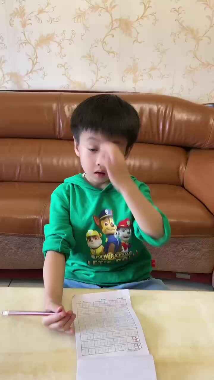 2033级B班20220509吴艺轩闯关练习-数字描红“35”.MOV