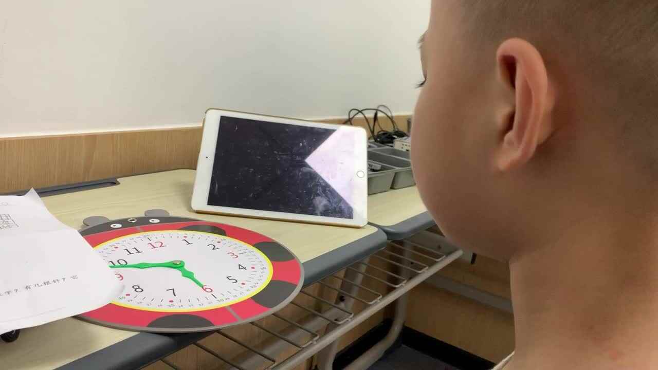 5.10数学作业—说说钟面上的内容