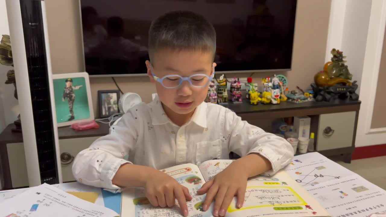 实验学前2班5.11语文作业.MOV