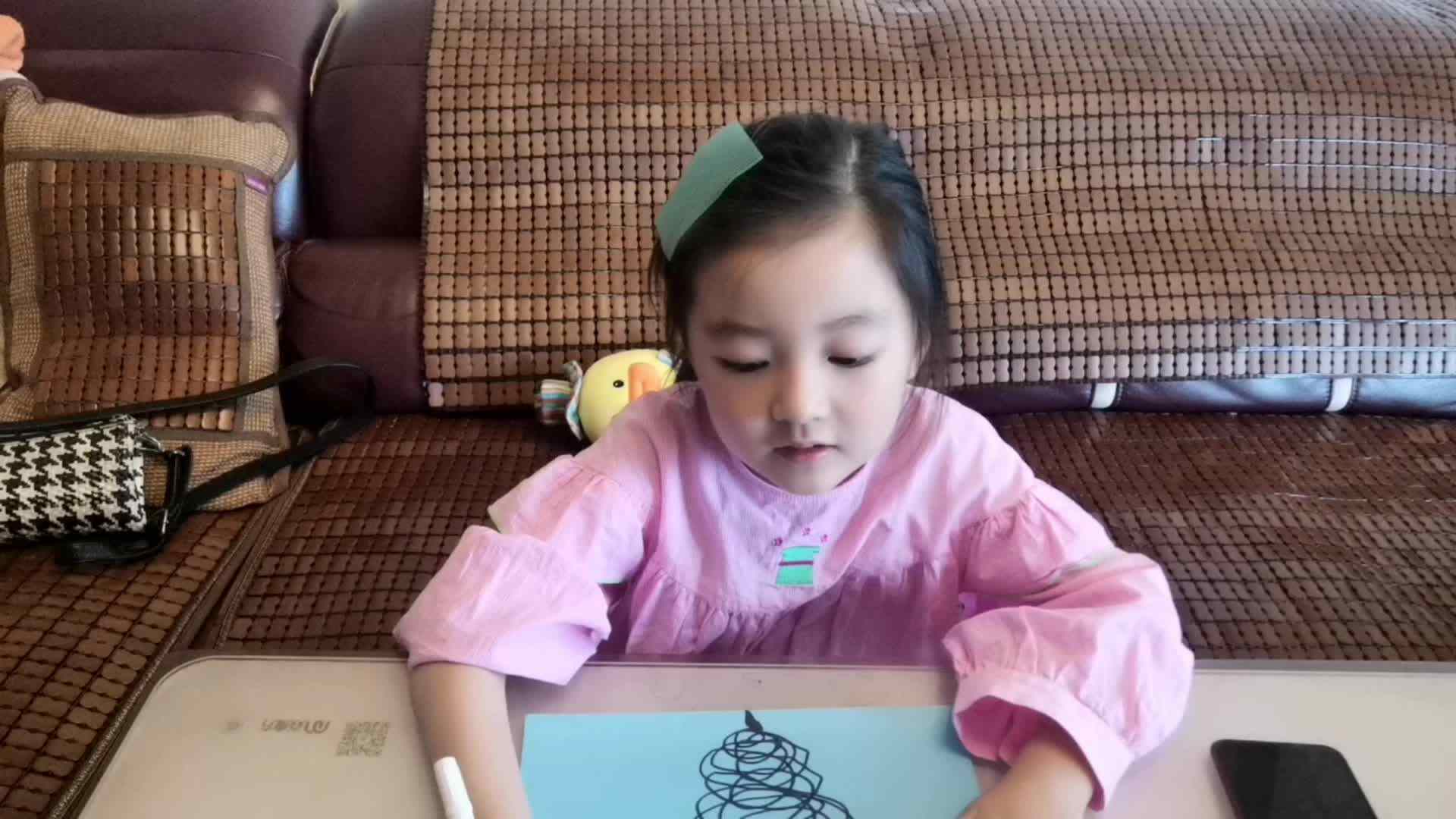 美工《龙卷风来了》