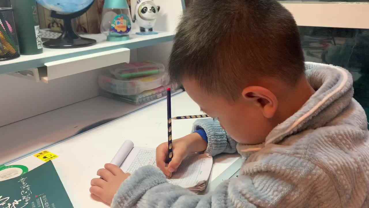 2023级大B班甘新叶20220514周末测试