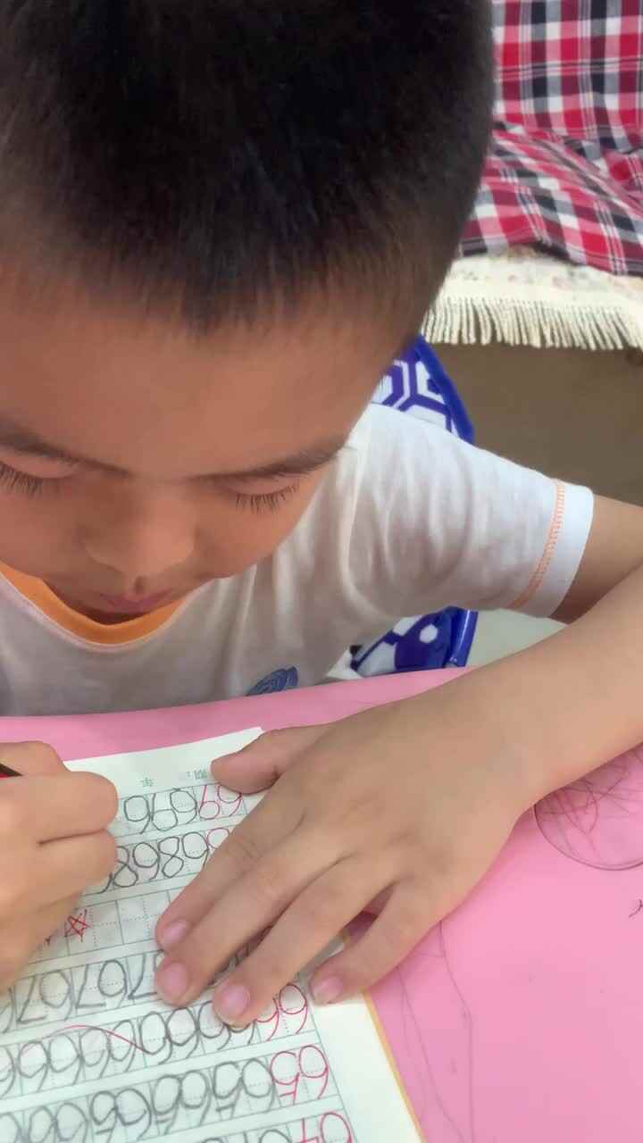 书写数字68、69