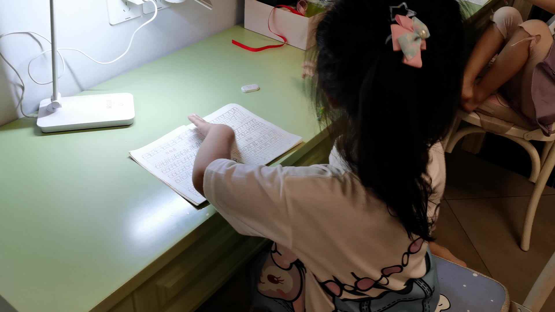 书写数字74、75