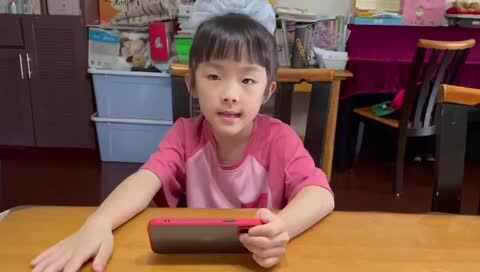 观看跟唱英文儿歌《十二月歌》