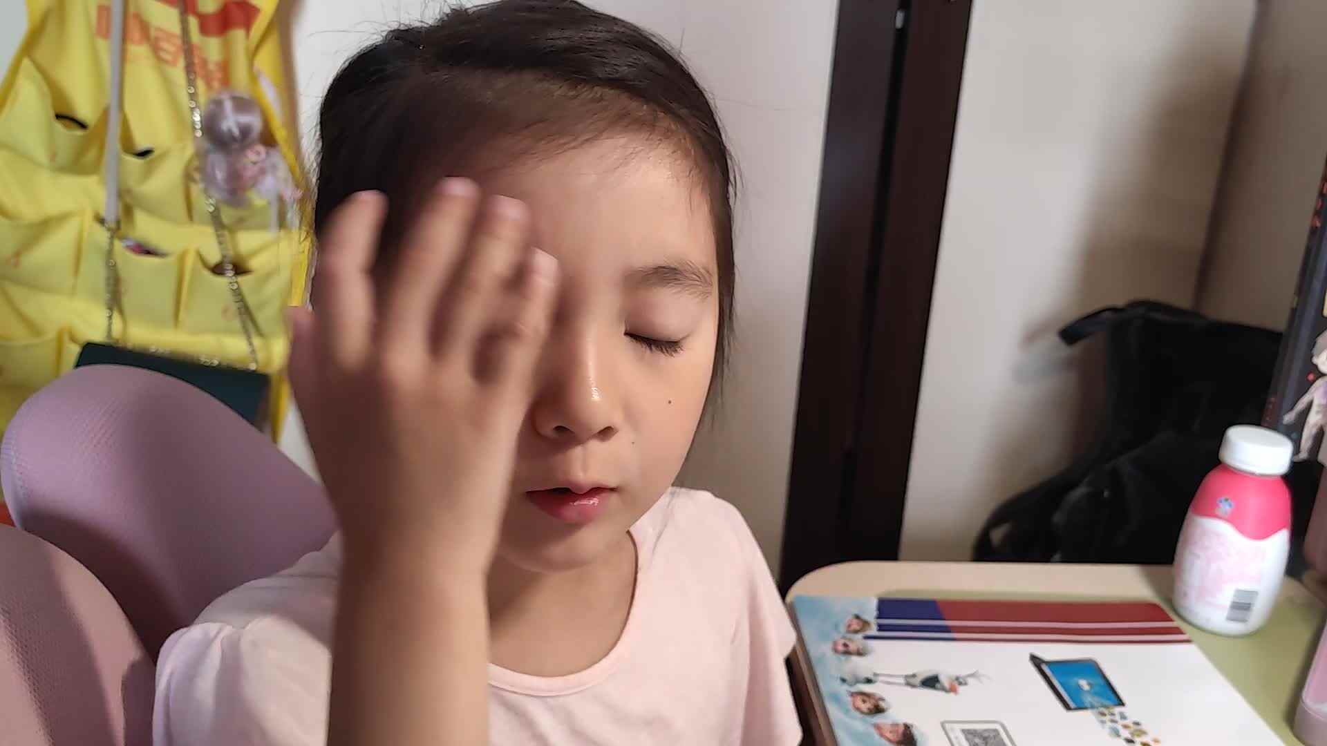 跟唱英语儿歌《12月歌》