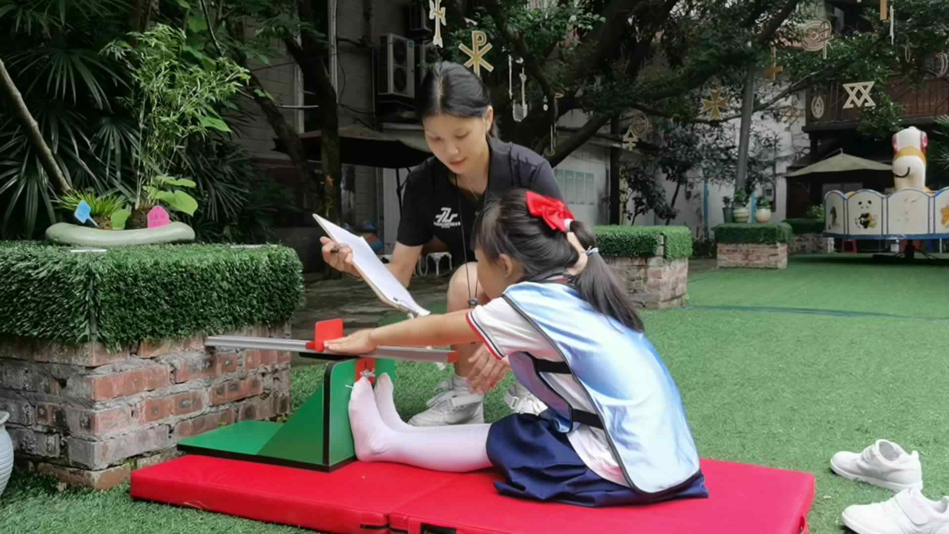 金豆子体能测评——岳依诺