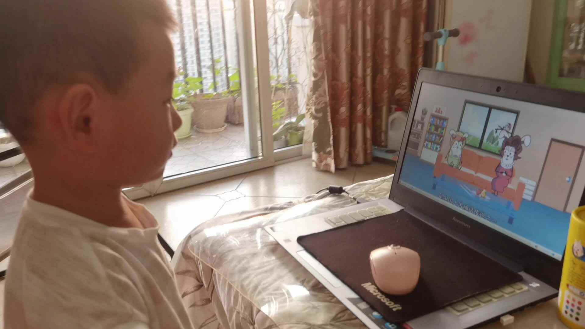 观看和讲故事 精卫填海 .mp4