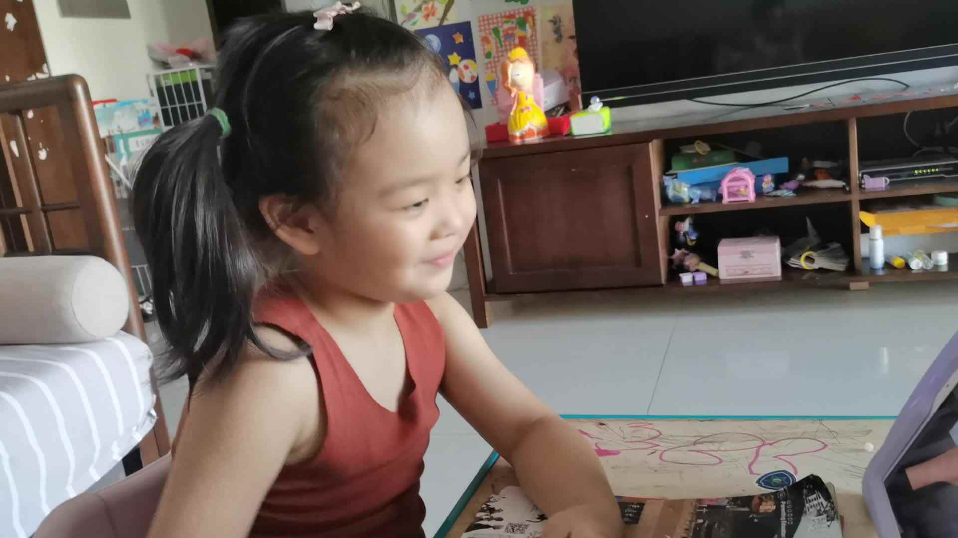 2022.7.10侯奕帆闯关练习英文绘本《cookie’s week》